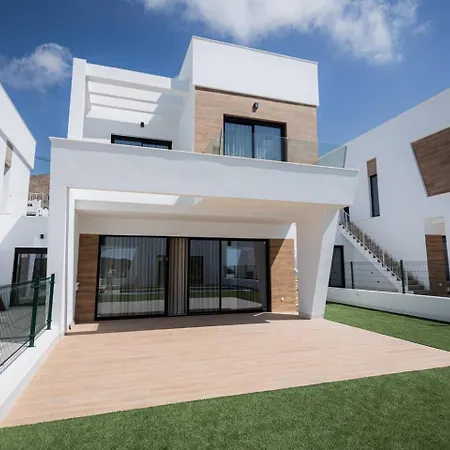 Luxury 3 Bedroom Finestrat With A Pool *