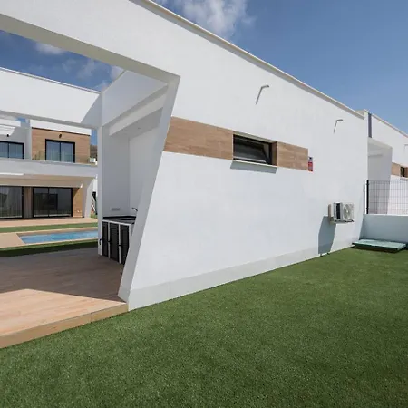 Luxury 3 Bedroom Finestrat With A Pool Cala de Finestrat